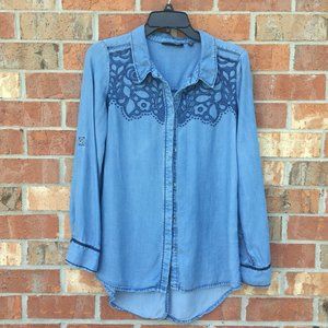 LAST CHANCE T & W Designs Women Size Small Jean Button Down